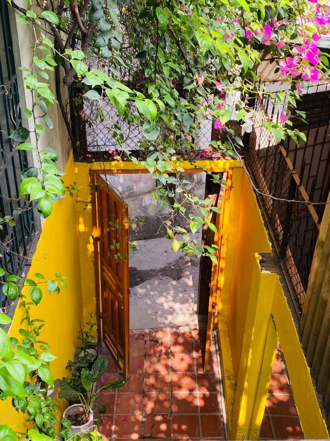 Chu Nhat Cafe & Homestay - 12 Ngo 41 Duong Lang - Co So 1 - Hanoi