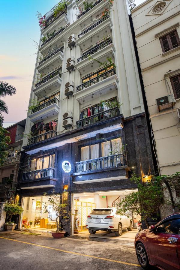 Yr Hotel & Apartments