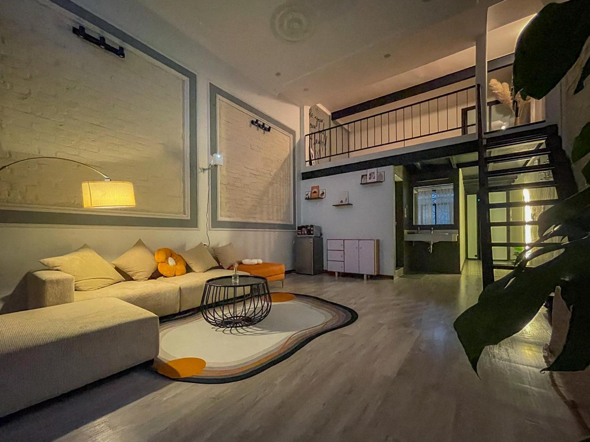Zeus Living - Old Quater Homestay - Hanoi