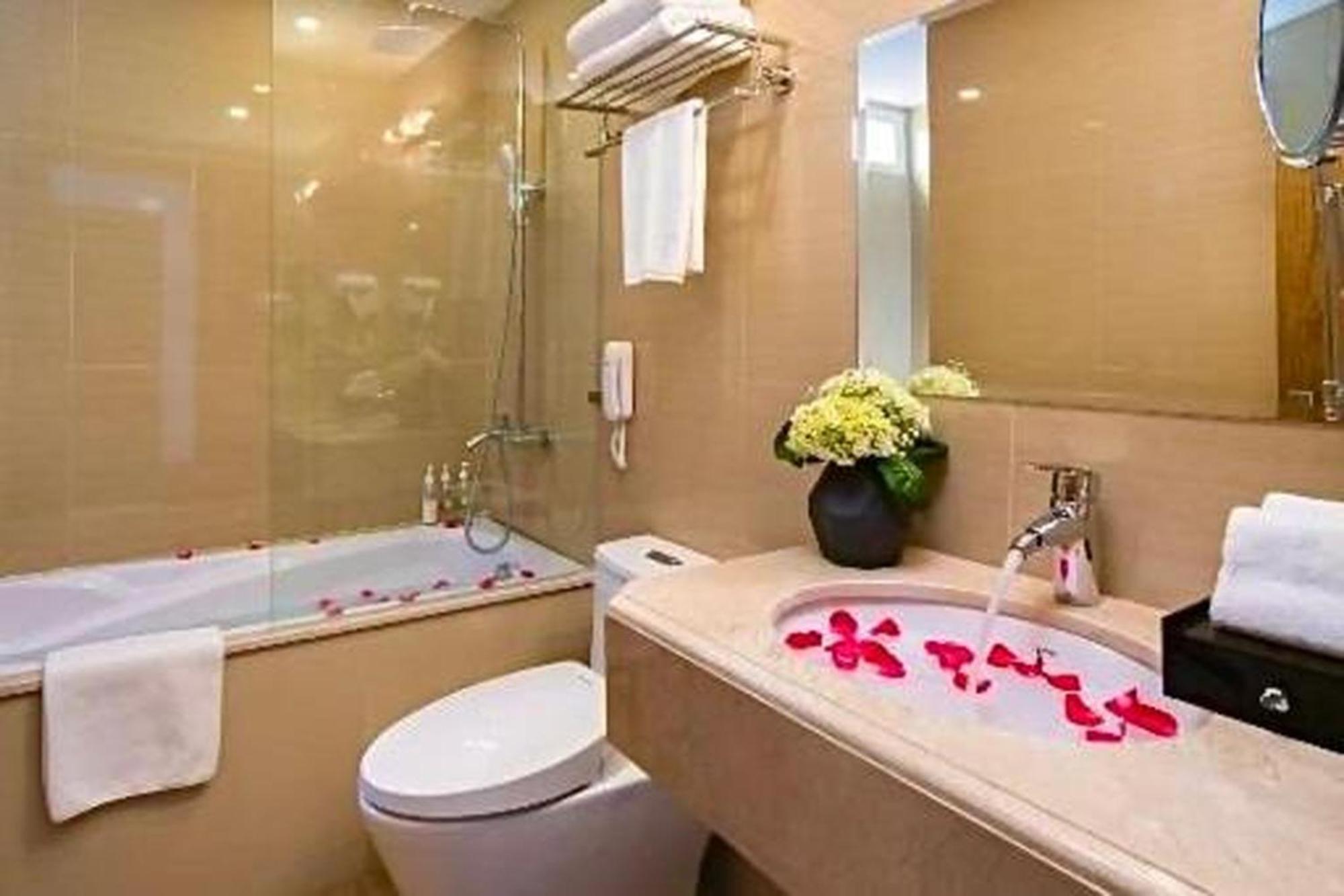 Hanoi Paon Hotel Spa & Sky Bar
